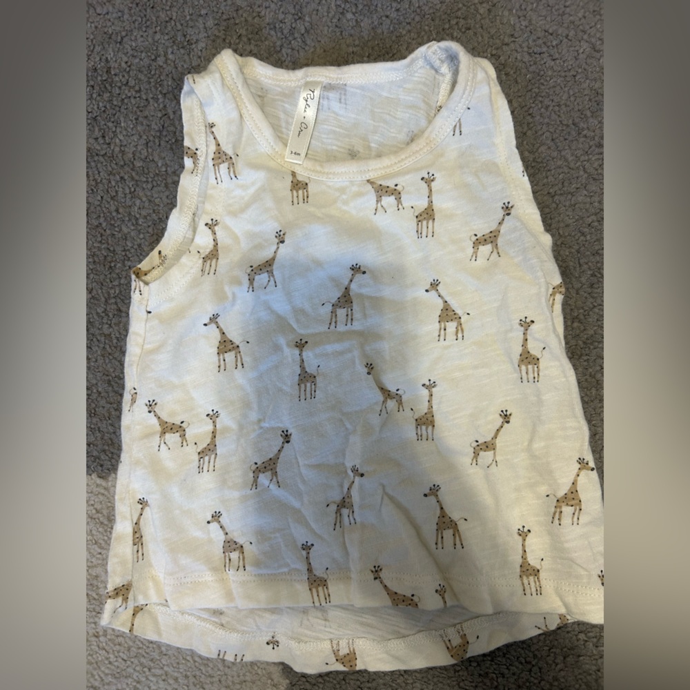 Rylee and Crew Giraffe Print Tank Top
